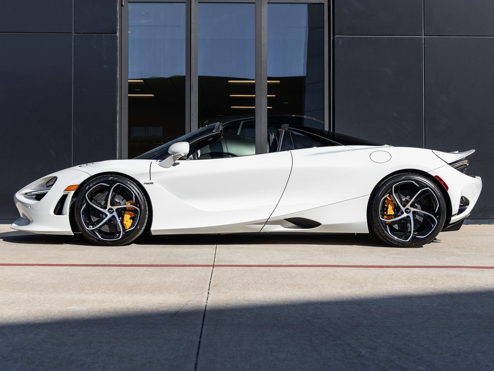 2026 McLaren 750S Base