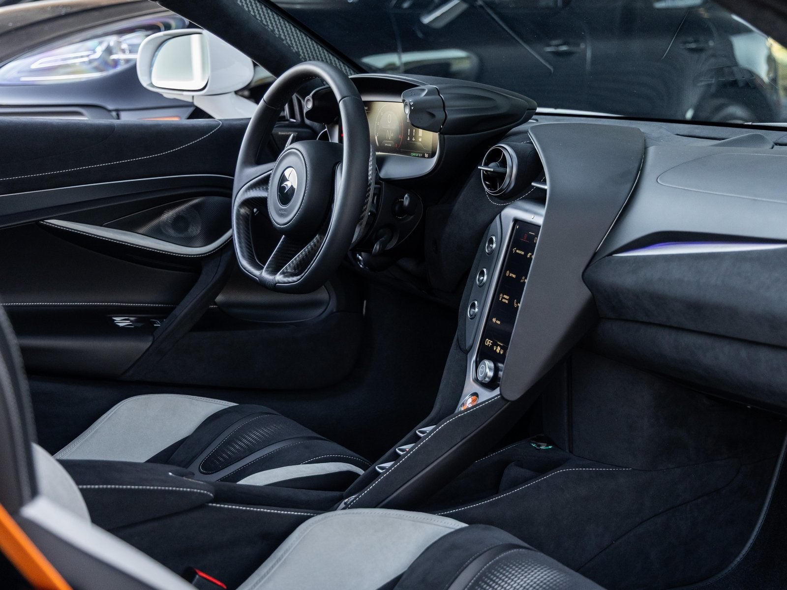 2026 McLaren 750S Base