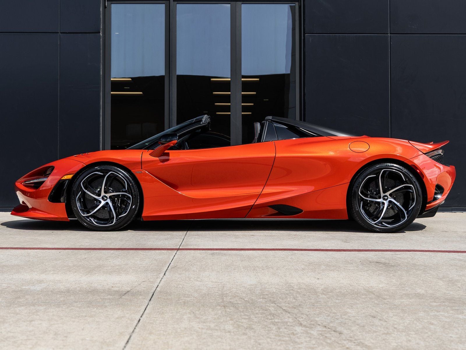 2026 McLaren 750S Base