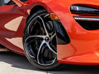 2026 McLaren 750S Base