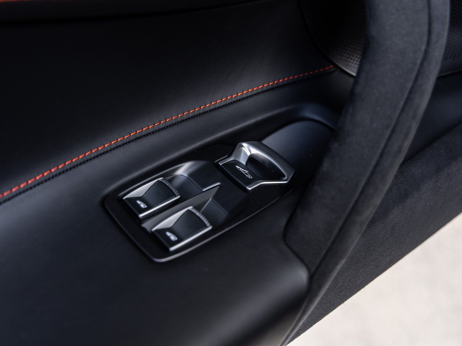 2026 McLaren 750S Base