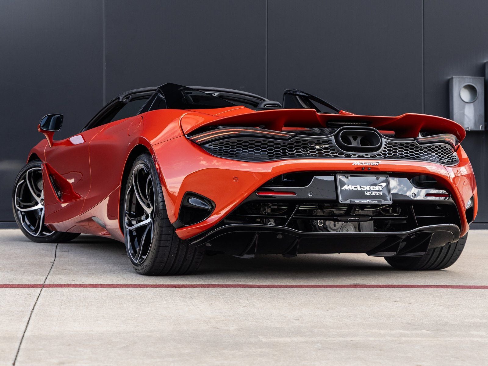 2026 McLaren 750S Base