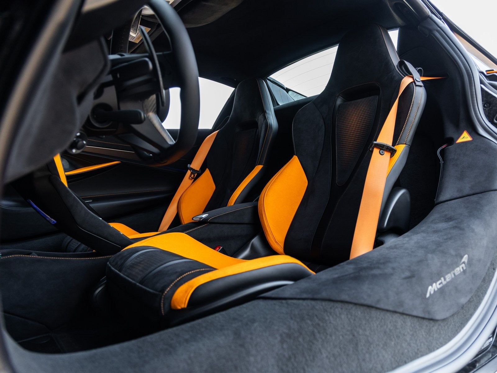 2026 McLaren 750S Base