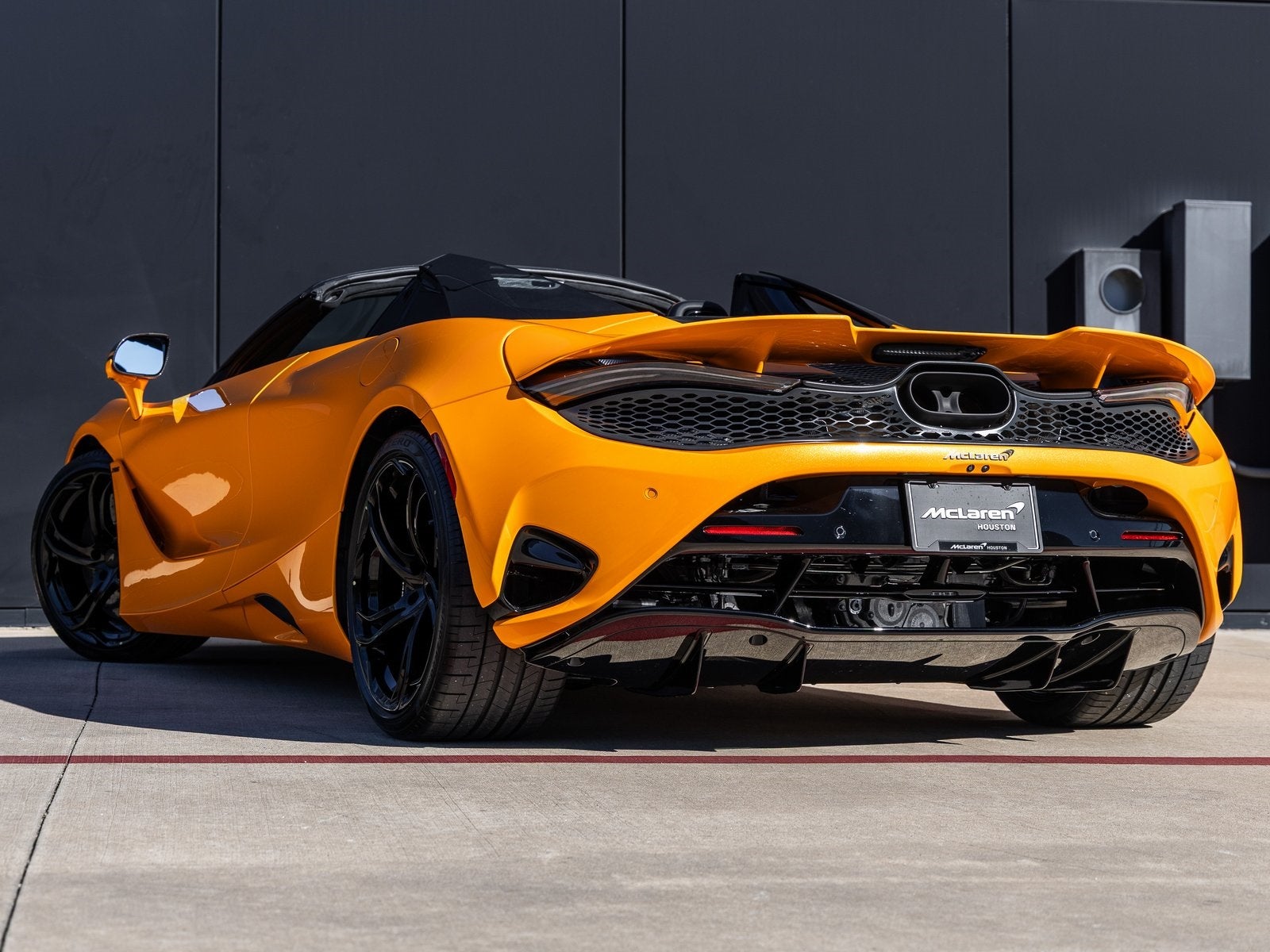 2026 McLaren 750S Base