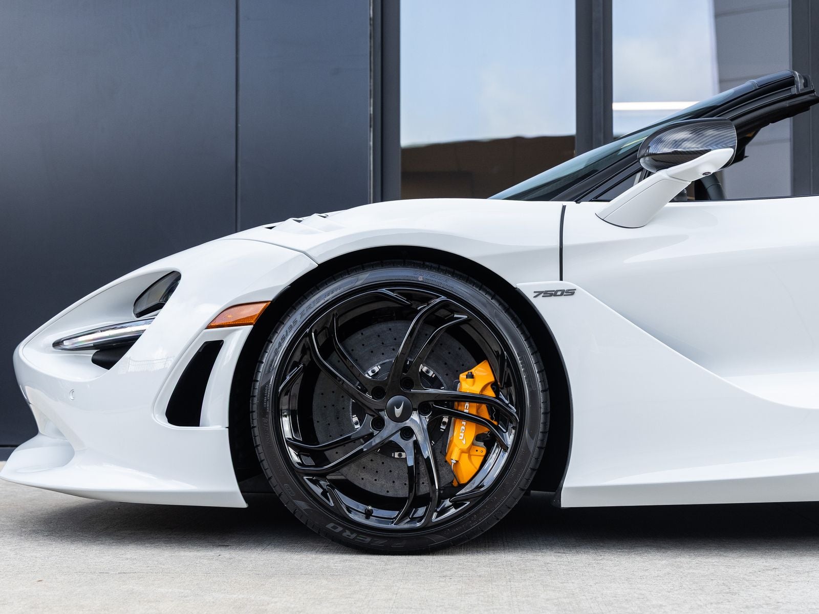 2027 McLaren 750S Base