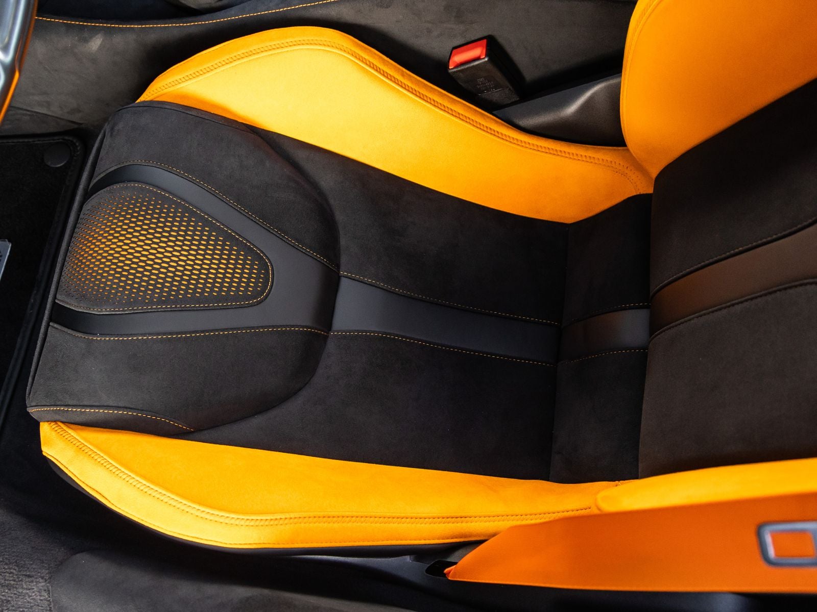 2027 McLaren 750S Base