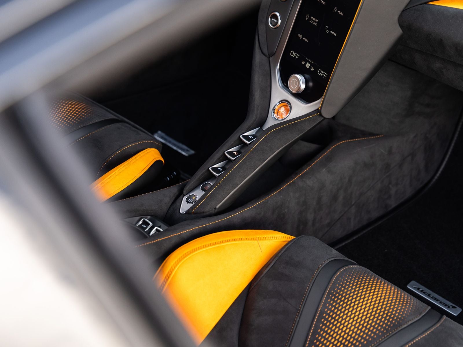 2027 McLaren 750S Base