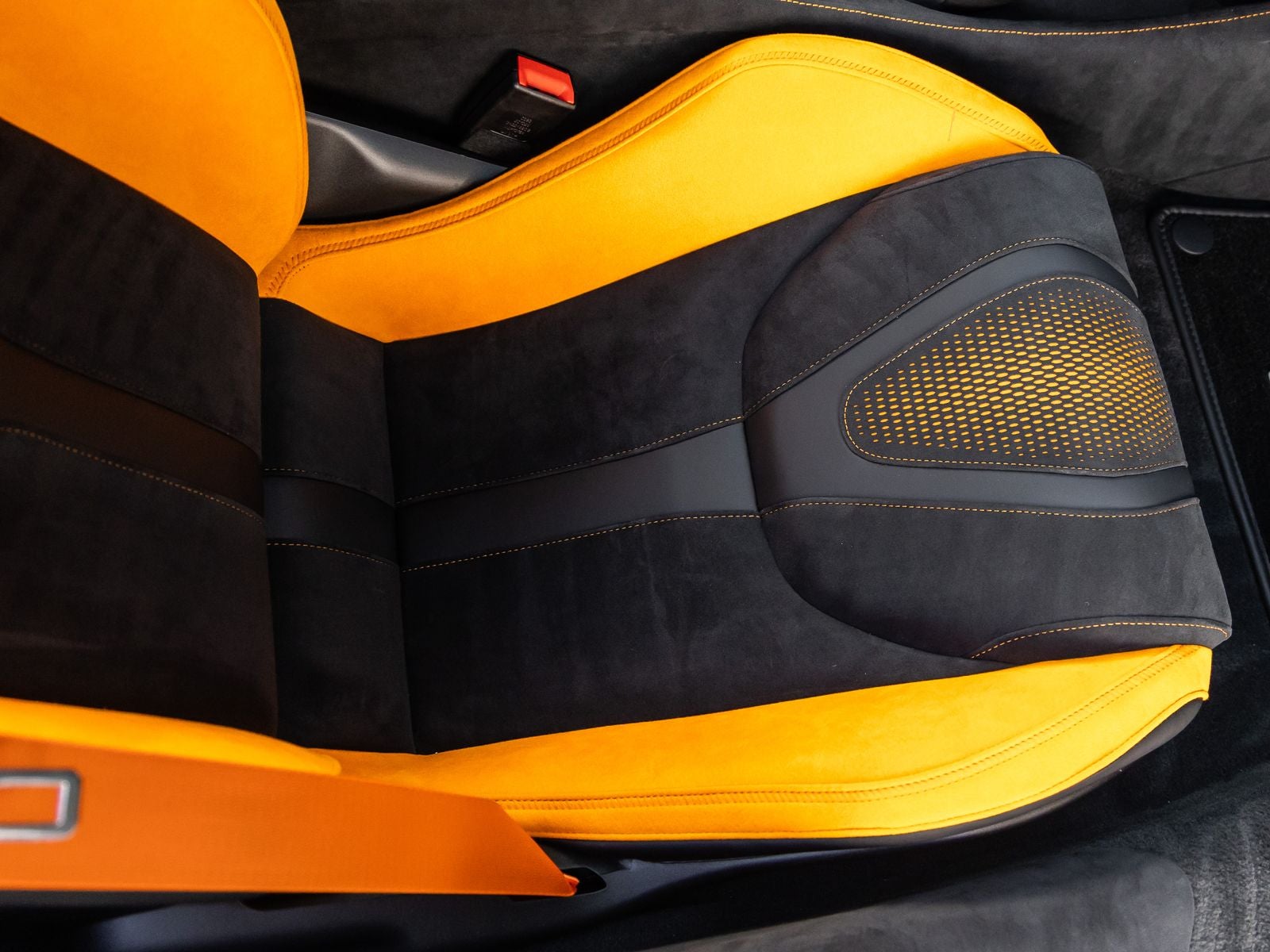 2027 McLaren 750S Base