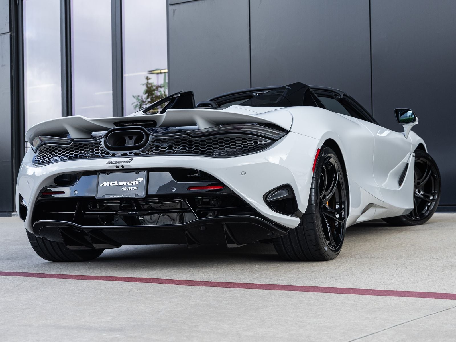 2027 McLaren 750S Base