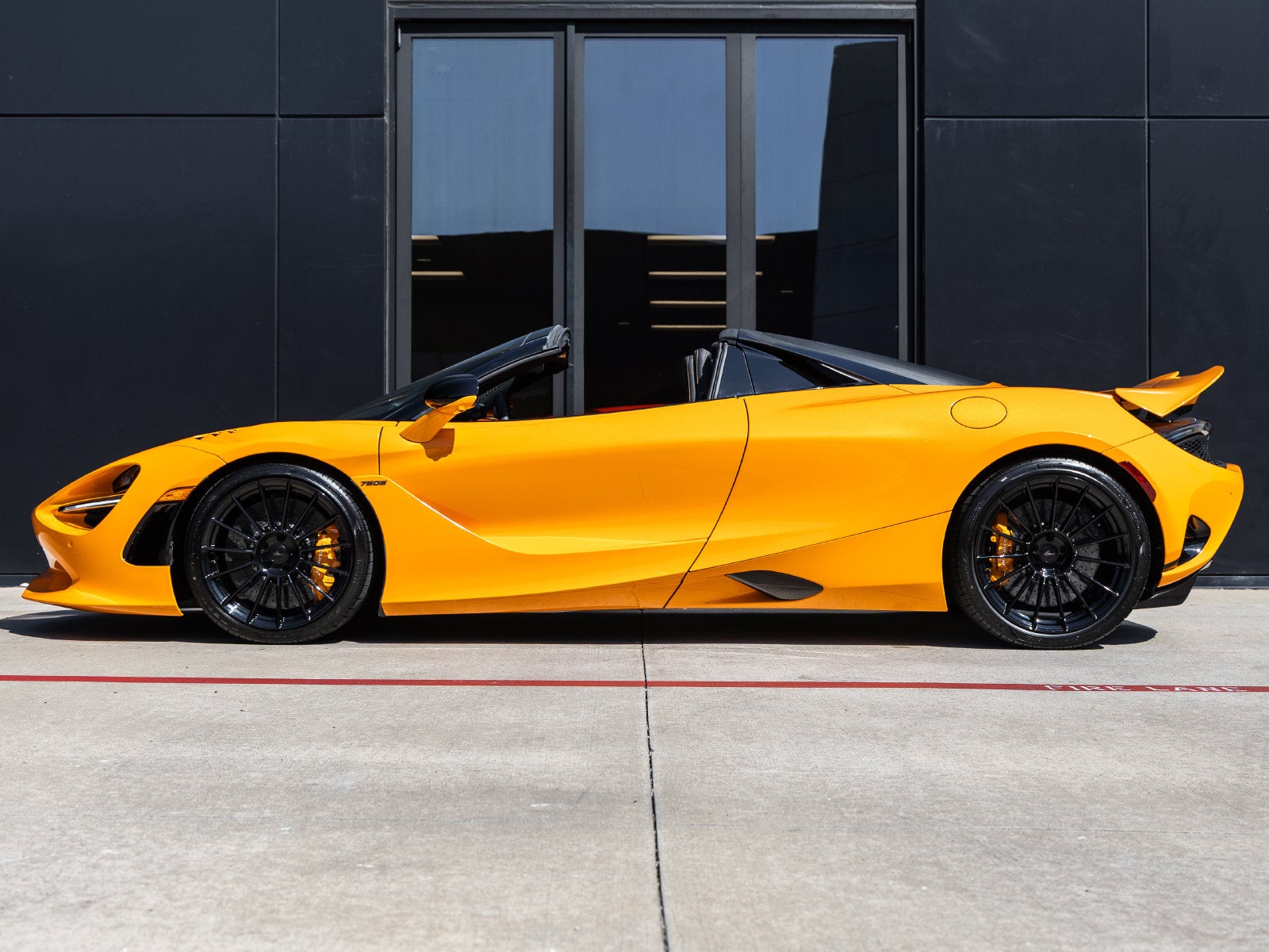 2027 McLaren 750S Base