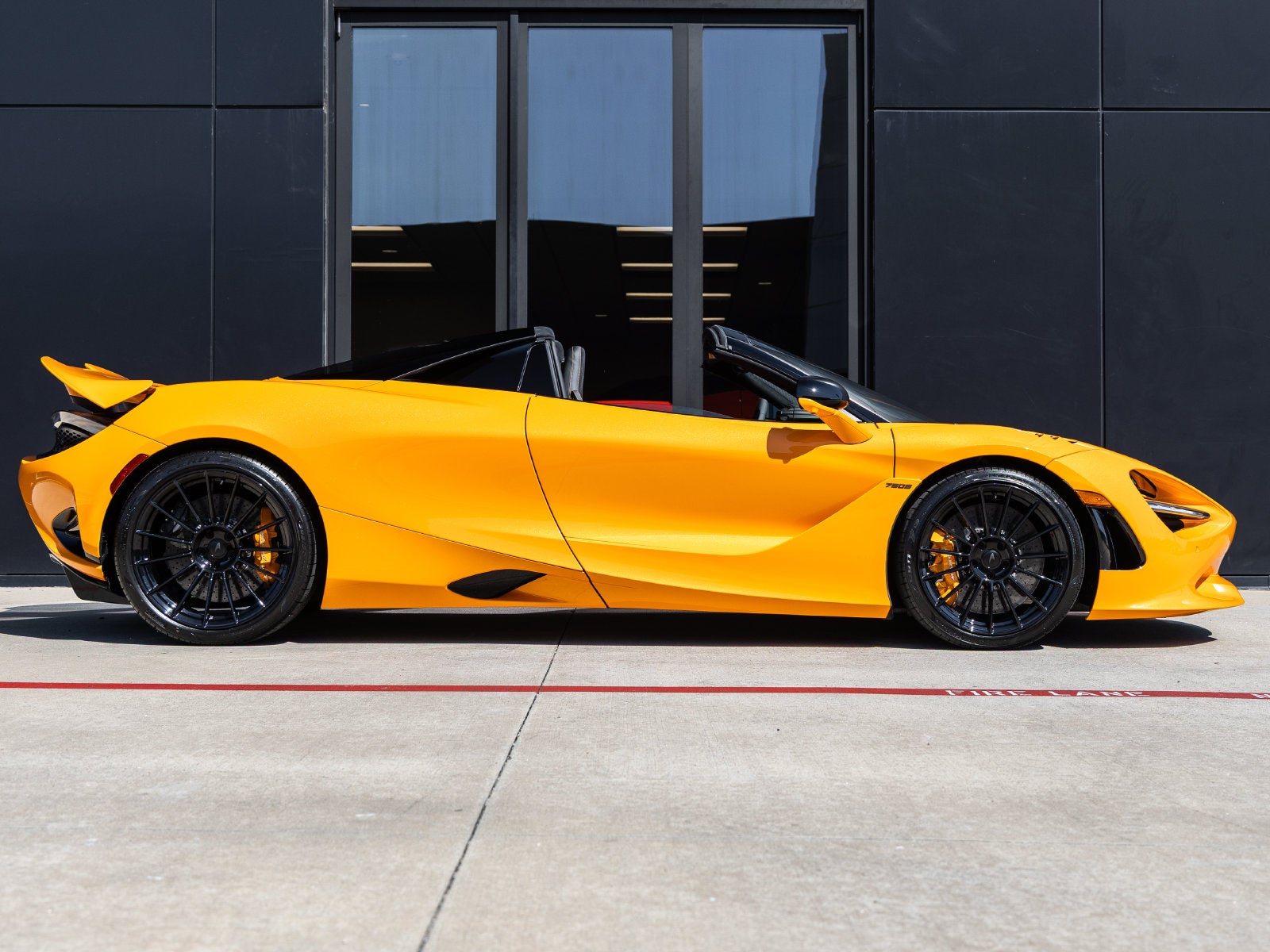 2027 McLaren 750S Base