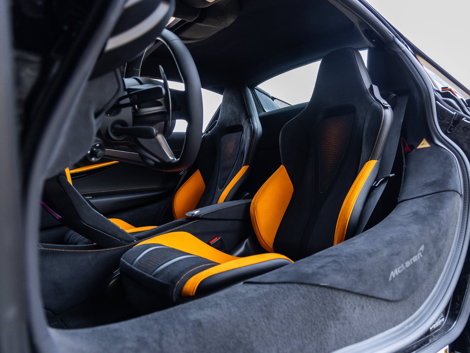 2027 McLaren 750S Base