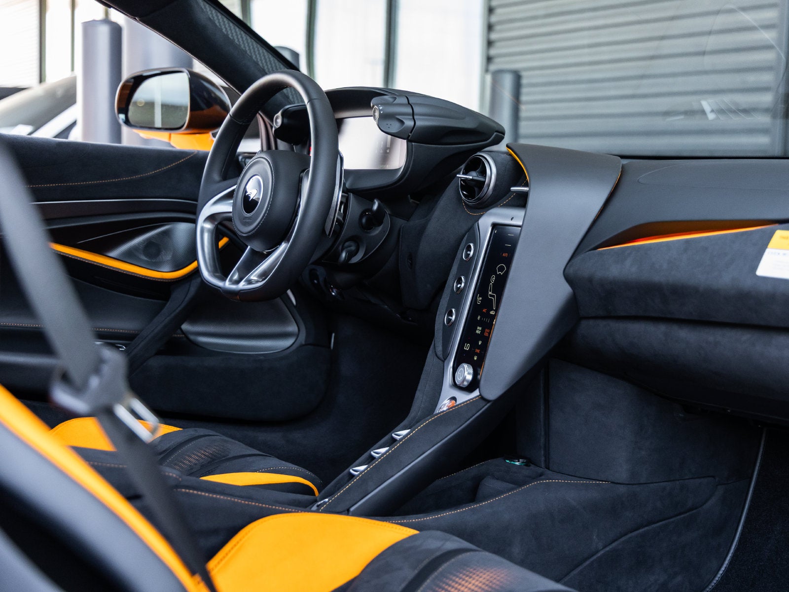 2027 McLaren 750S Base