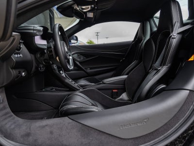 2026 McLaren 750S Base