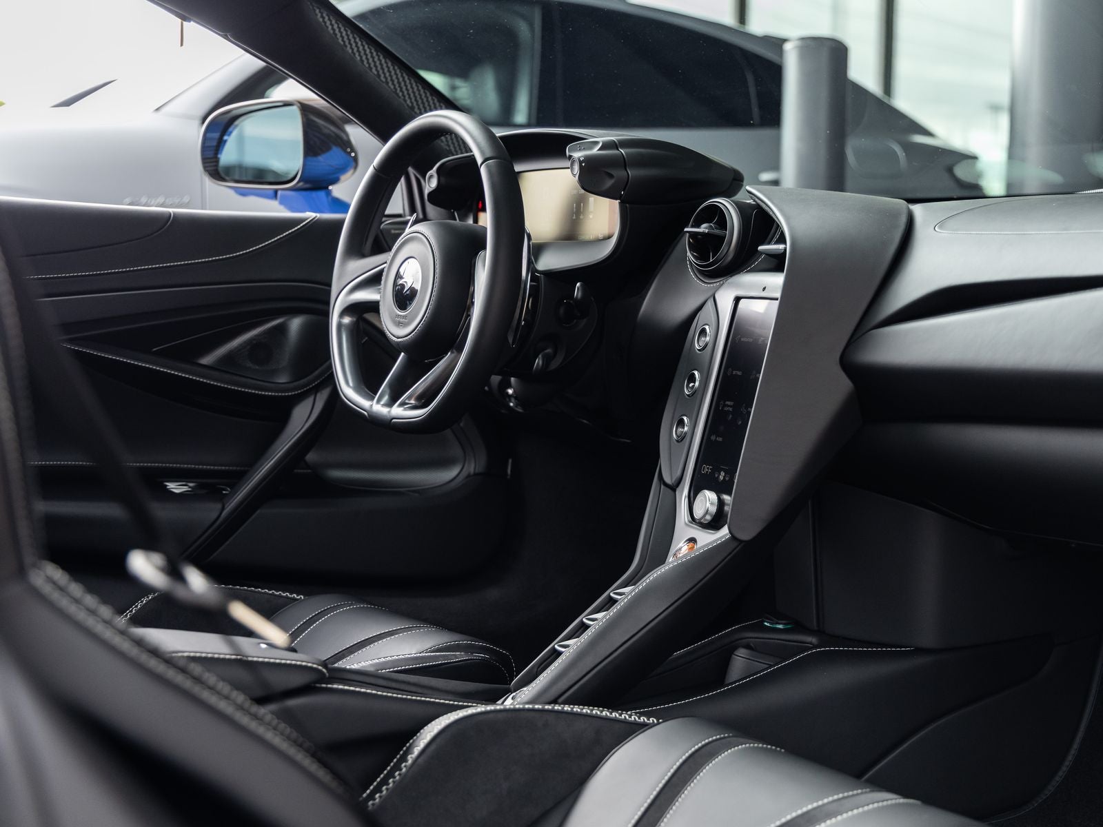 2026 McLaren 750S Base