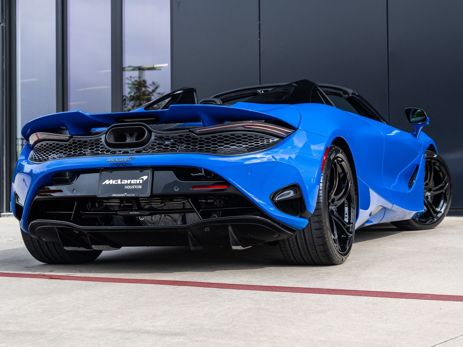 2026 McLaren 750S Base