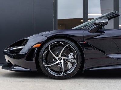2027 McLaren 750S Base