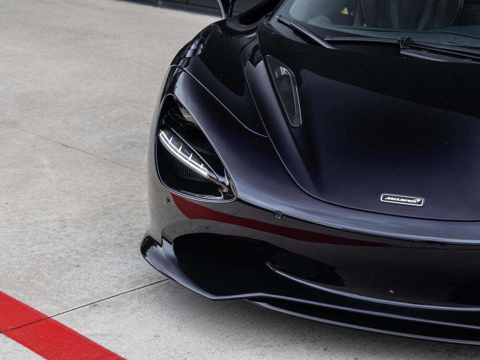 2027 McLaren 750S Base