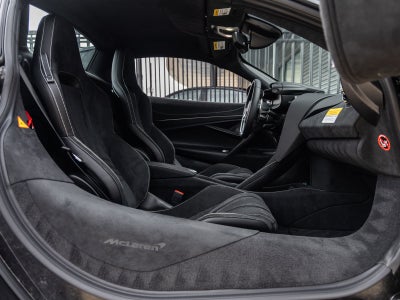 2027 McLaren 750S Base