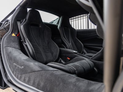 2027 McLaren 750S Base