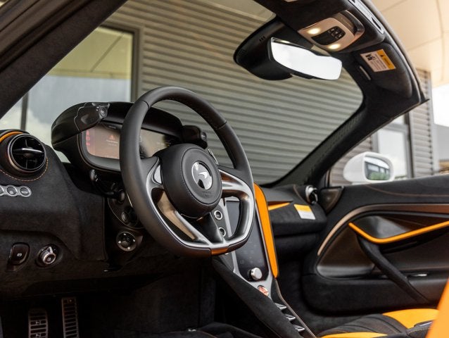 2027 McLaren 750S Base