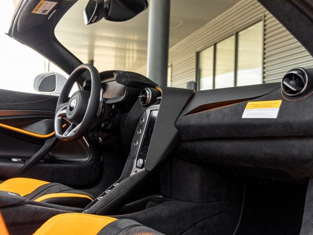 2027 McLaren 750S Base