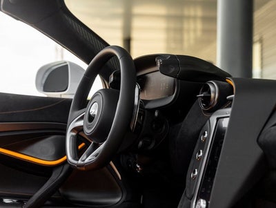 2027 McLaren 750S Base