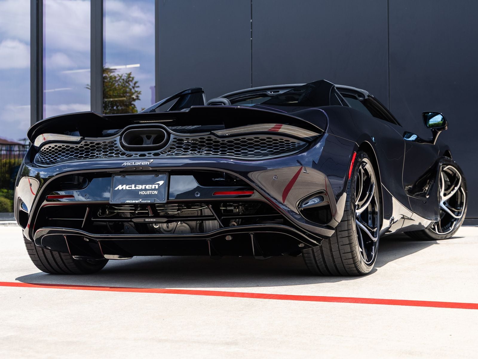 2027 McLaren 750S Base