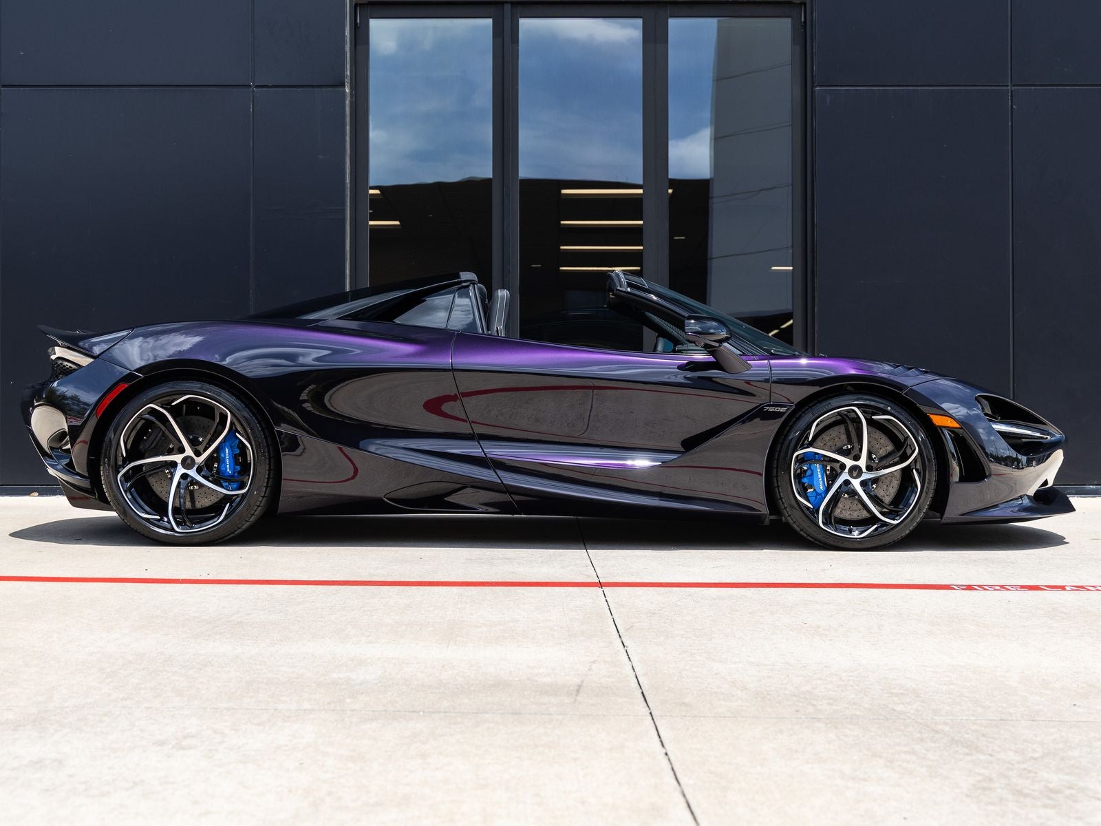 2027 McLaren 750S Base