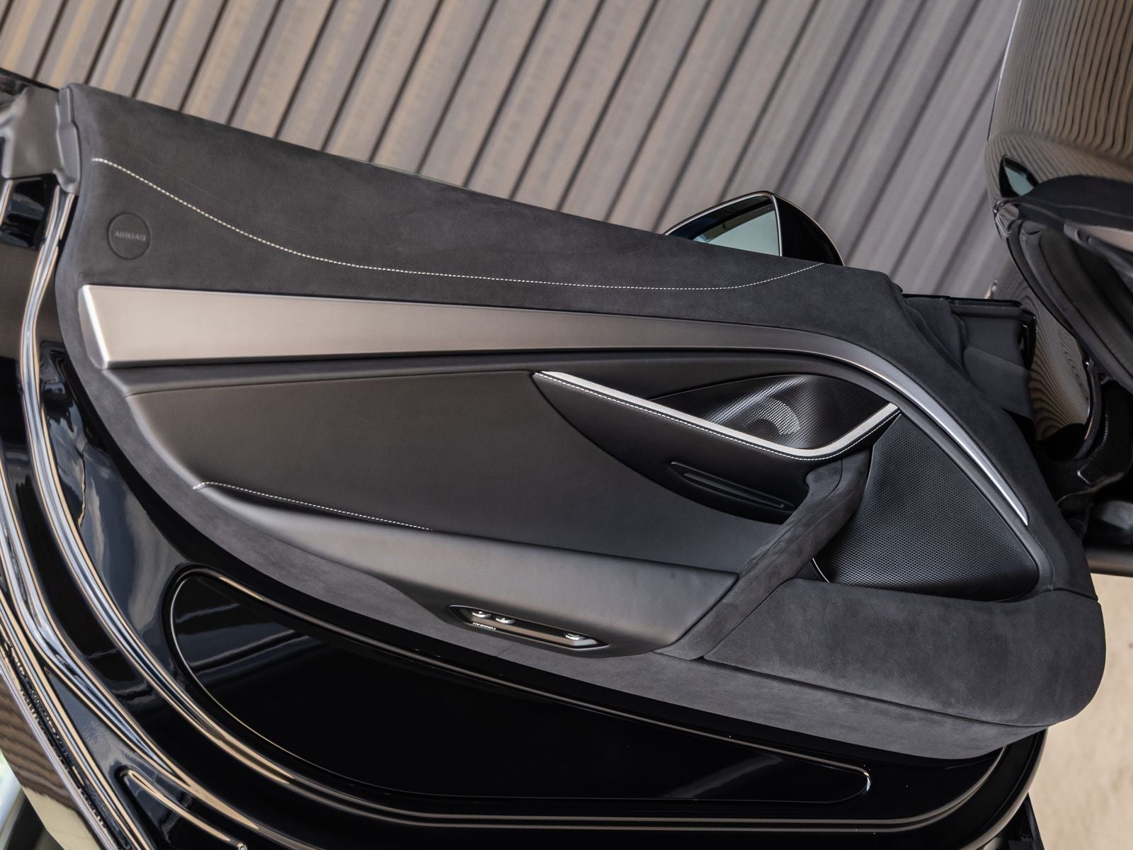 2027 McLaren 750S Base