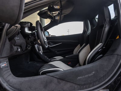 2027 McLaren 750S Base