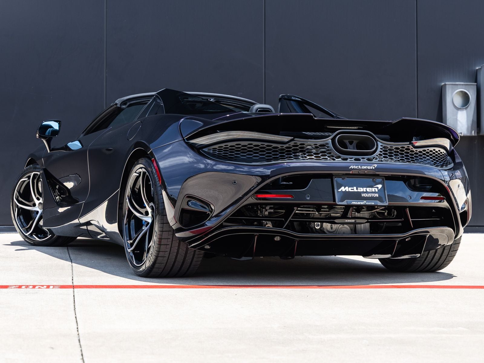 2027 McLaren 750S Base
