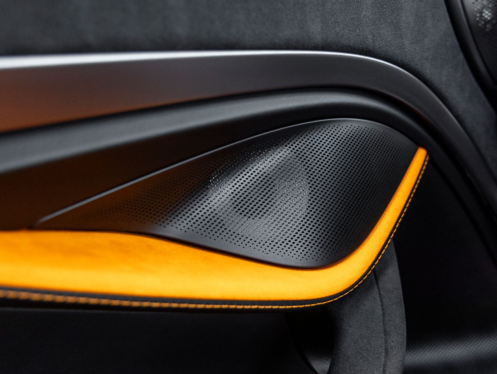 2026 McLaren 750S Base