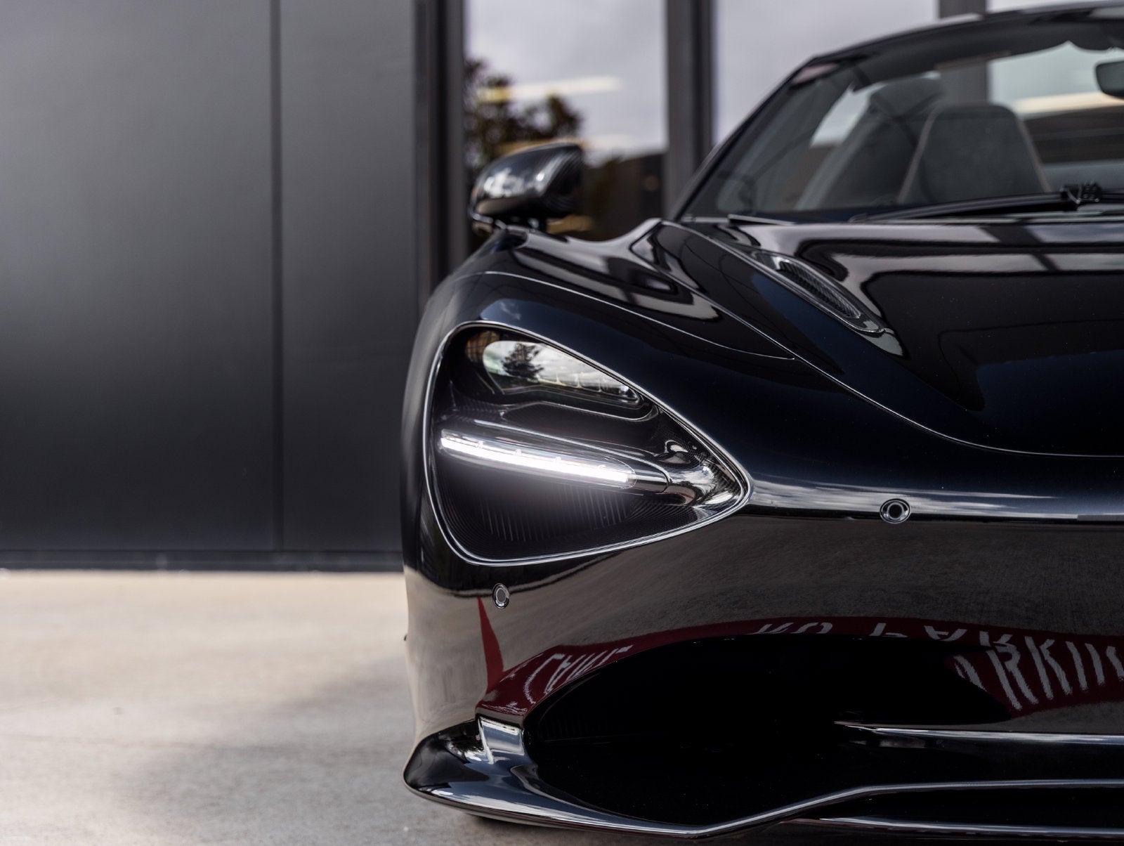 2027 McLaren 750S Base