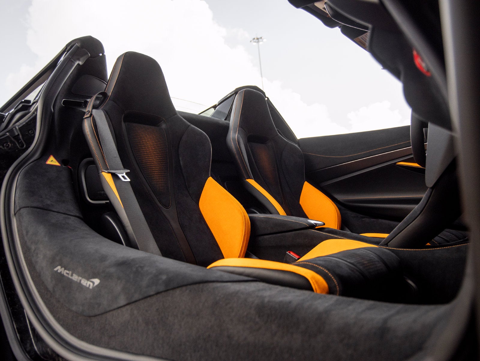 2027 McLaren 750S Base