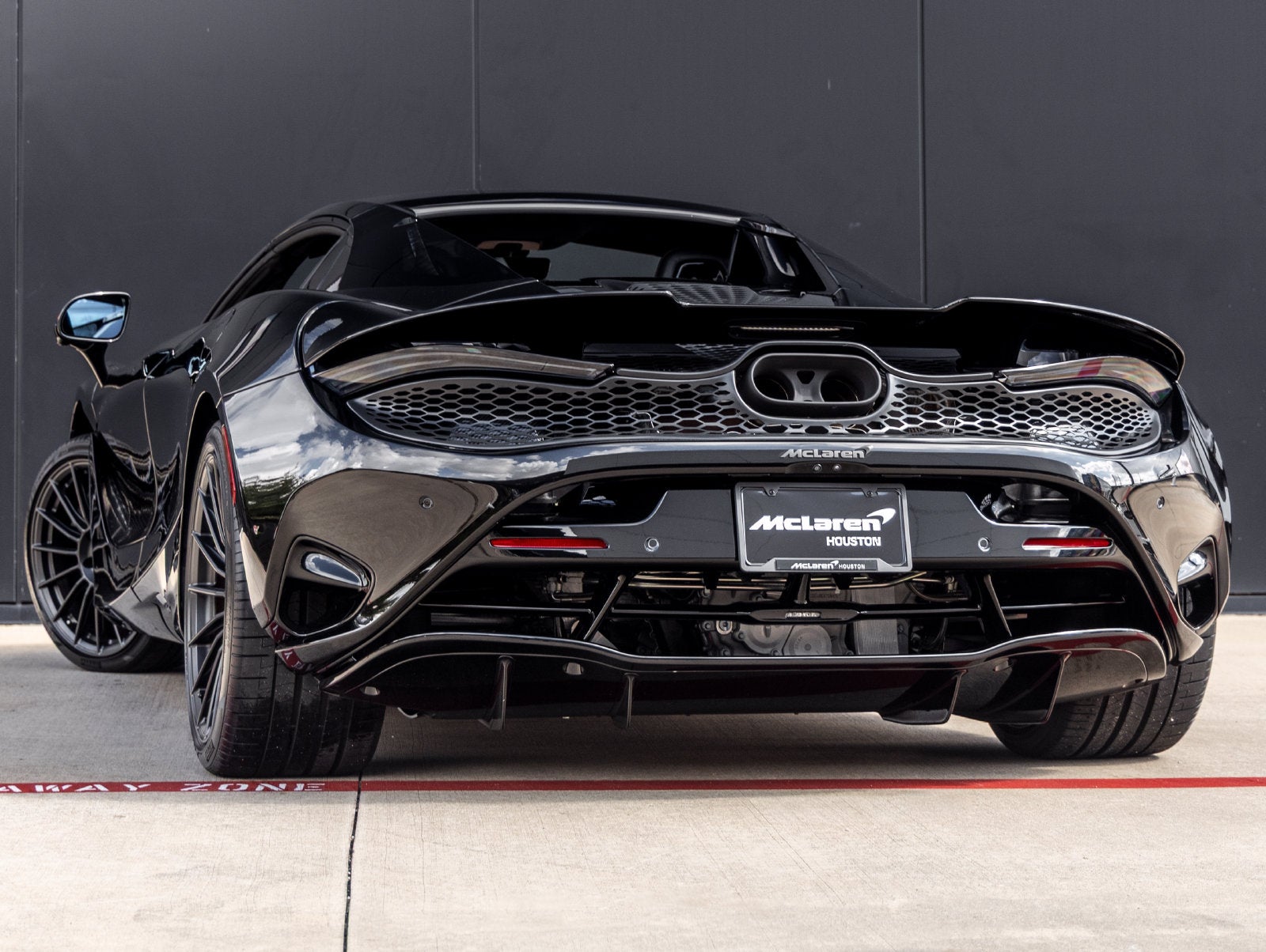 2027 McLaren 750S Base