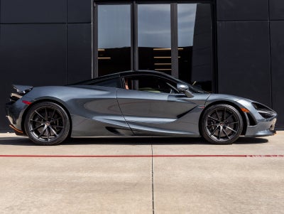 2018 McLaren 720S Base