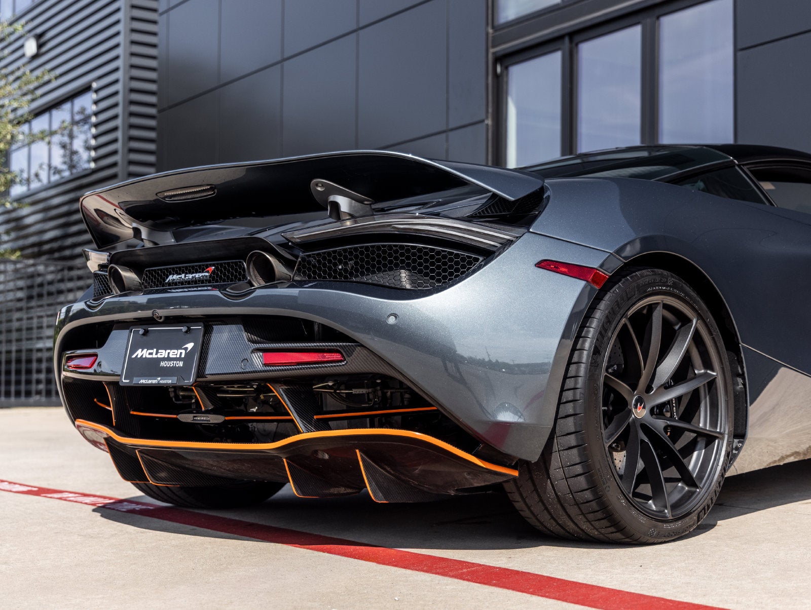 2018 McLaren 720S Base
