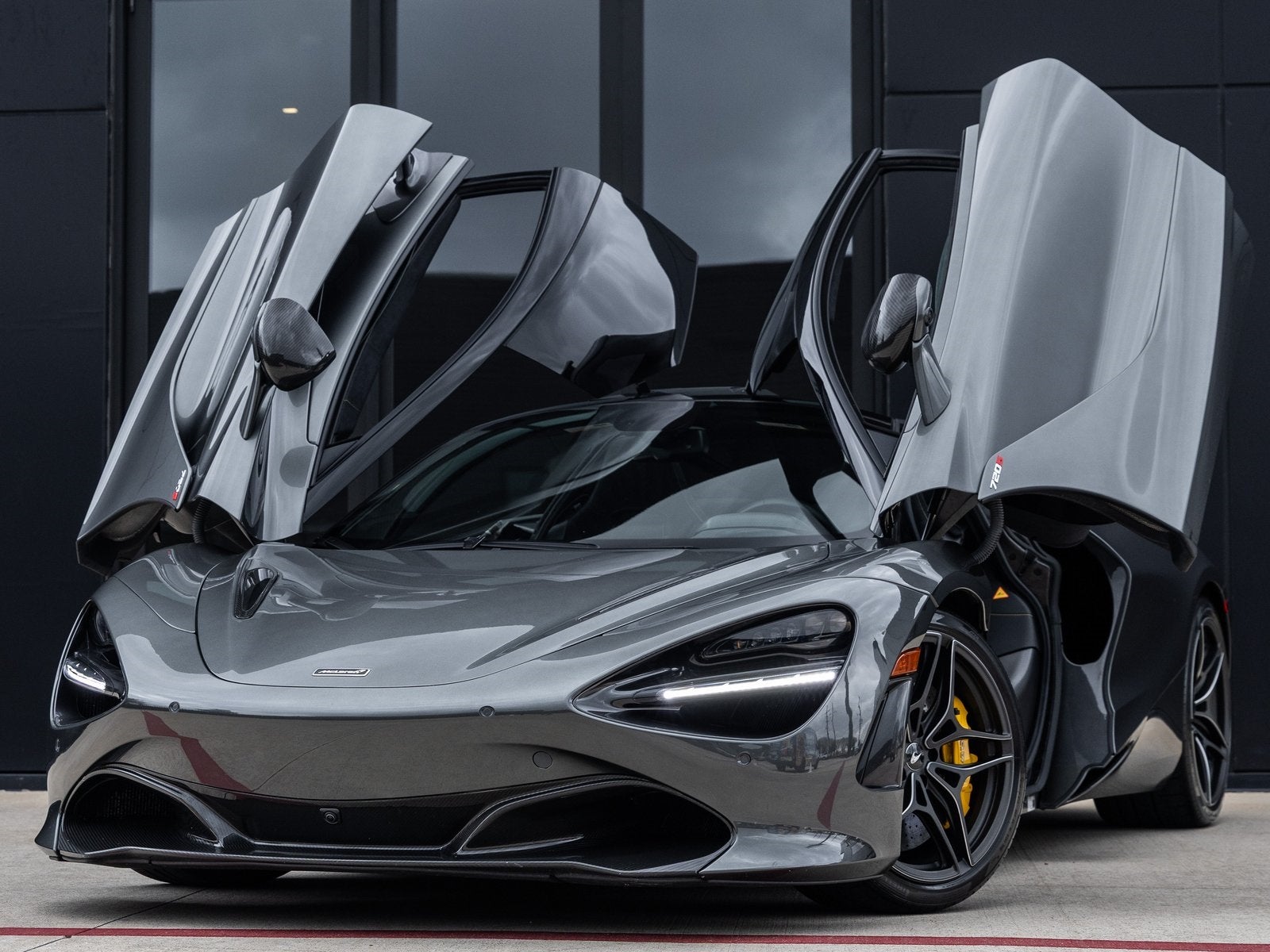 2019 McLaren 720S Base