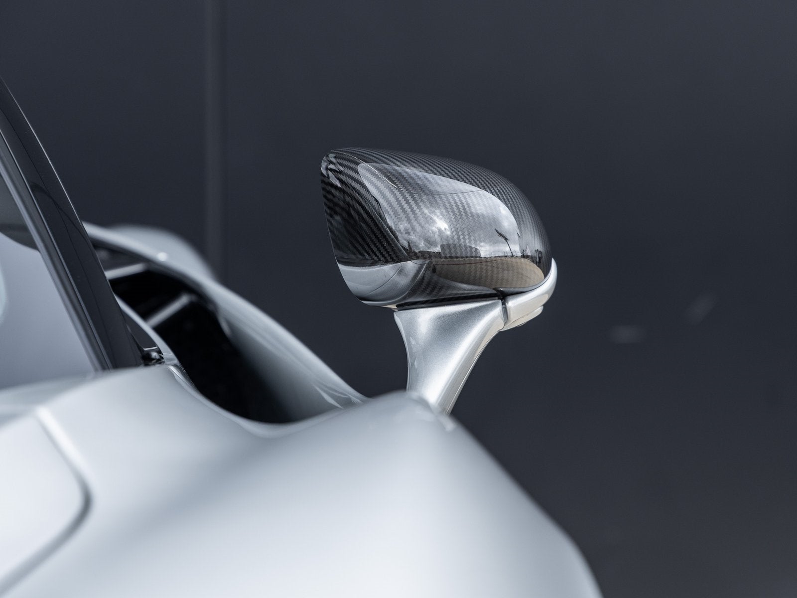 2020 McLaren 720S Base