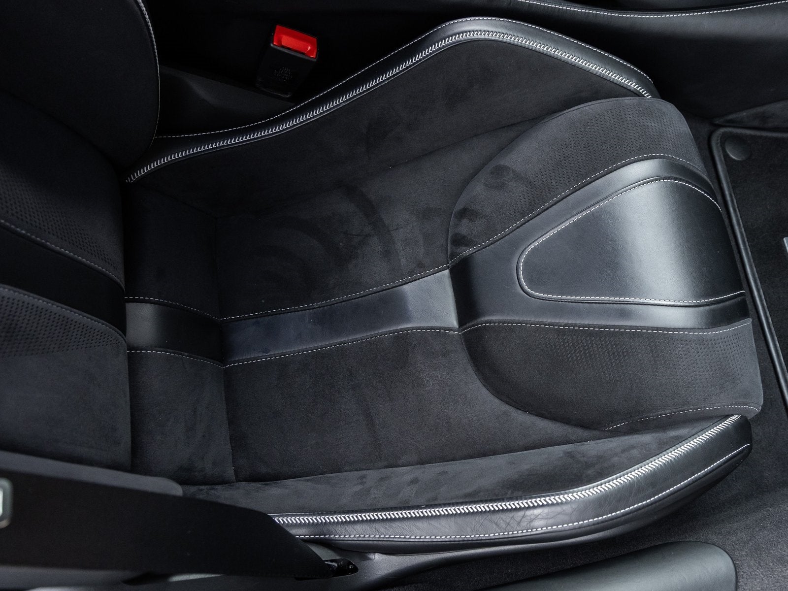 2020 McLaren 720S Base