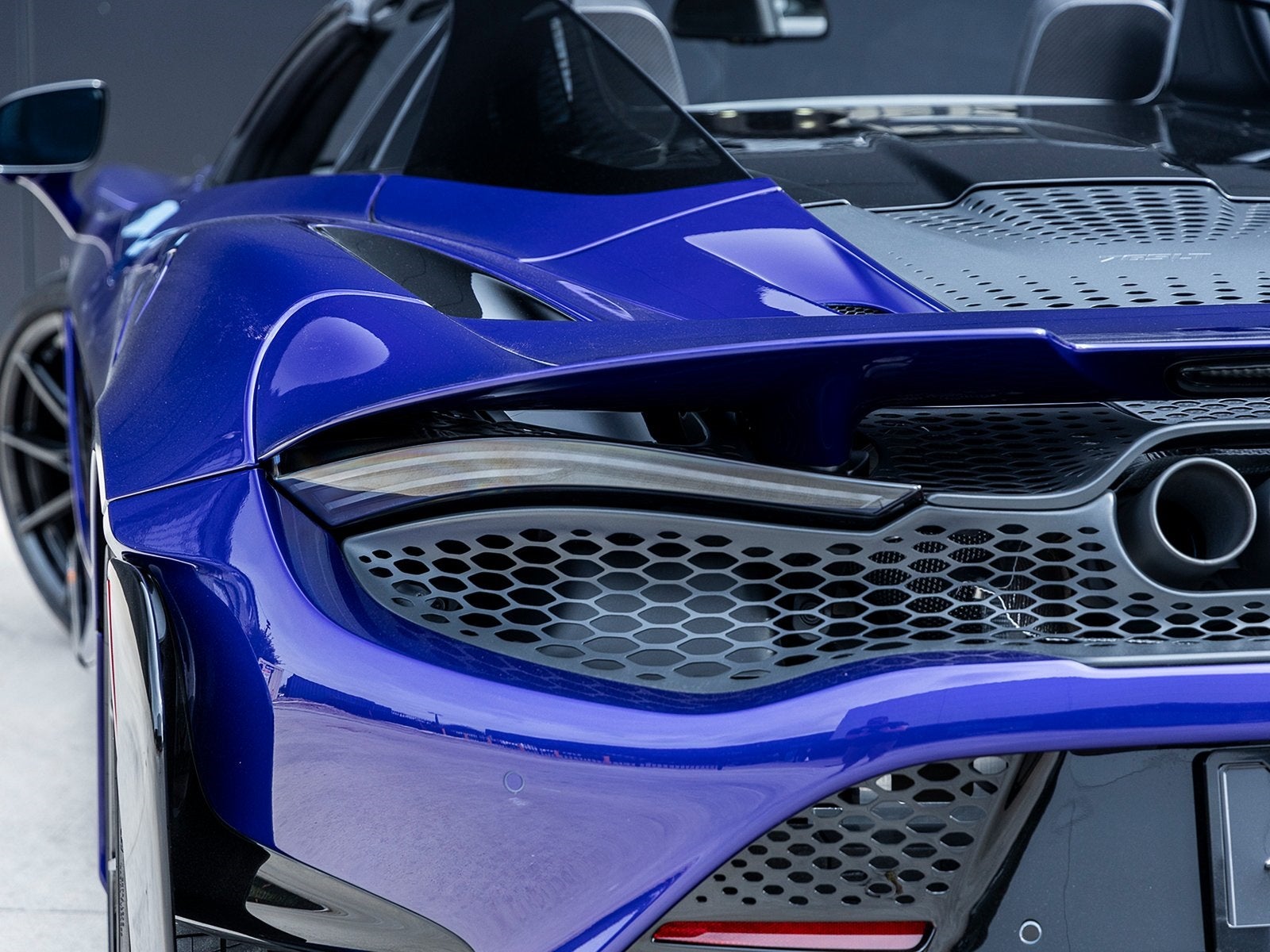 2022 McLaren 765LT Base