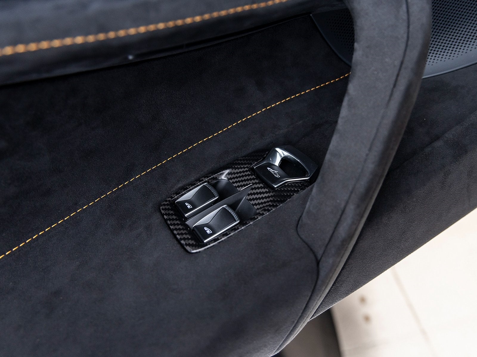 2022 McLaren 765LT Base