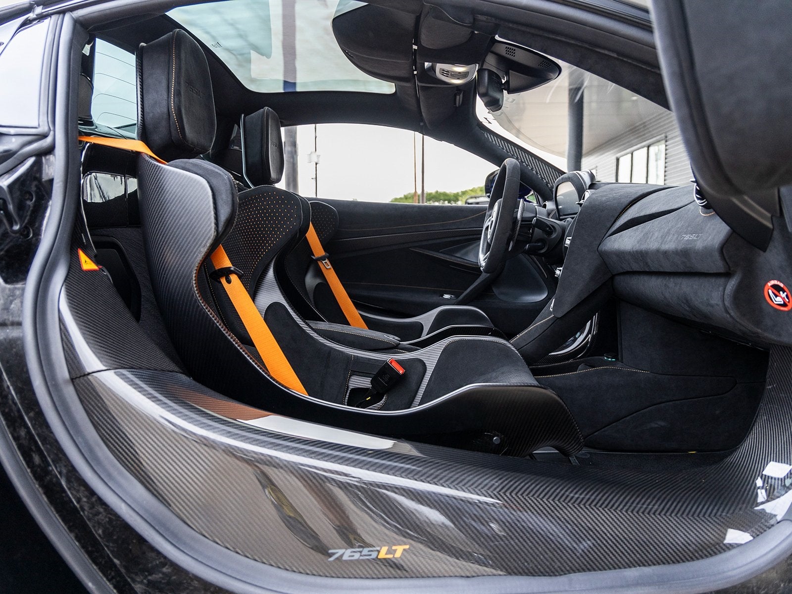2022 McLaren 765LT Base