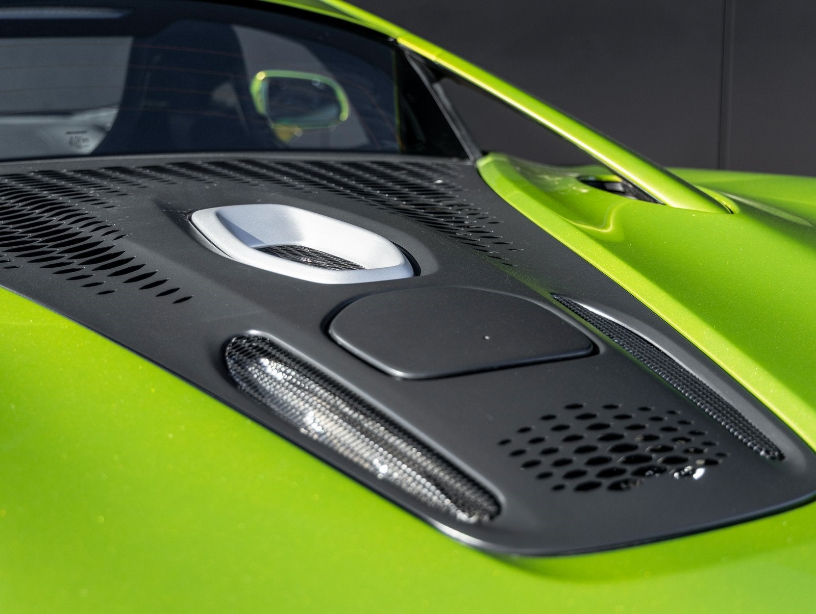 2025 McLaren Artura Base