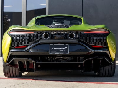 2025 McLaren Artura Base