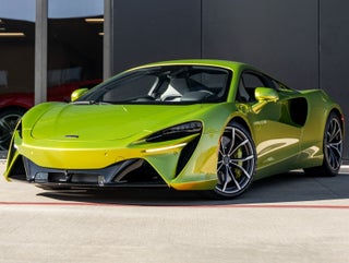 2025 McLaren Artura Base