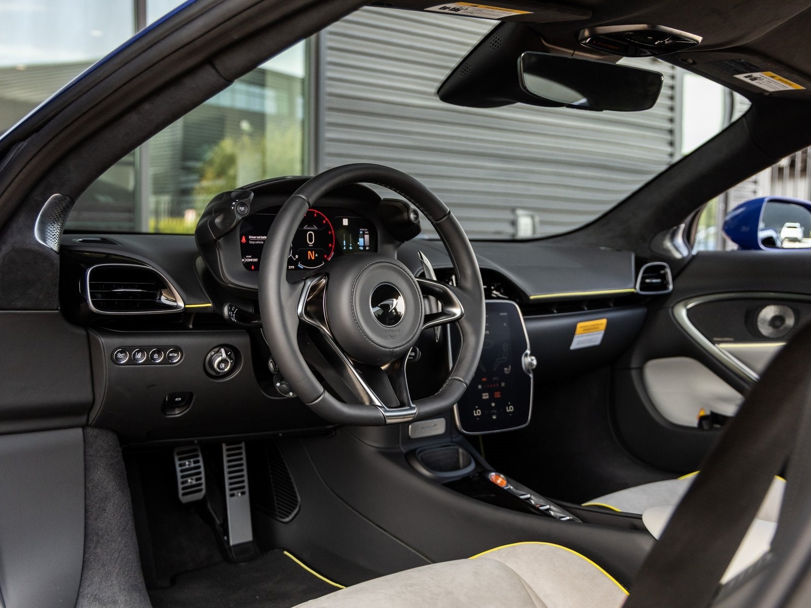 2026 McLaren Artura Base