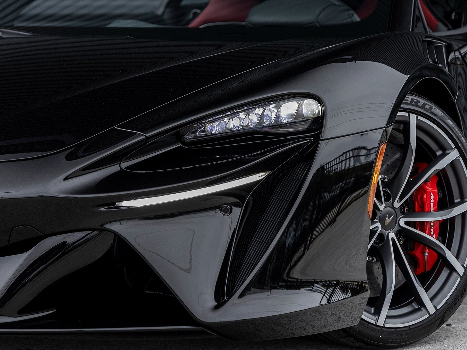 2025 McLaren Artura TechLux