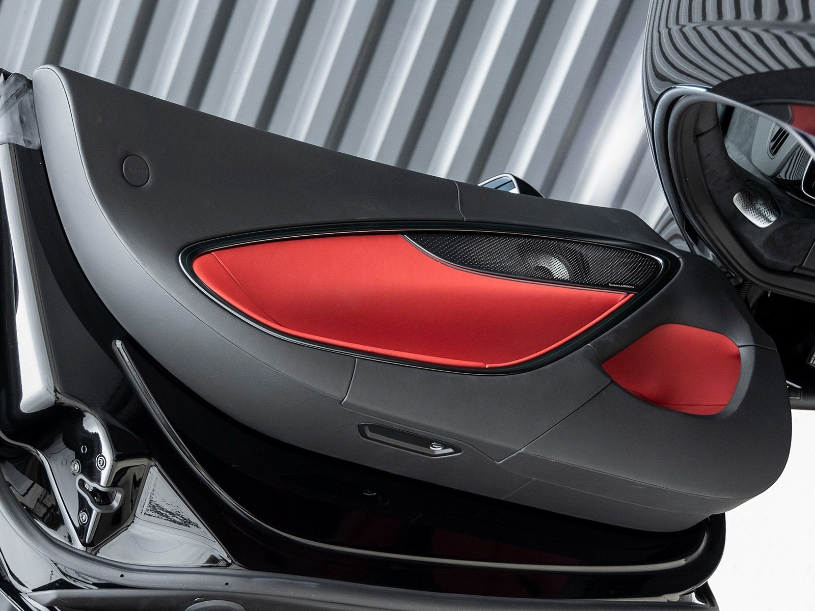 2025 McLaren Artura TechLux